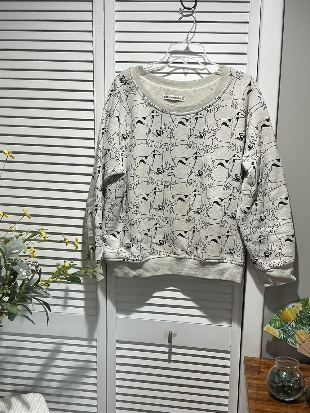 Cream Dog-Print Women’s Sweatshirt